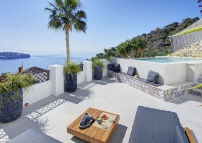 Casa-Vista-Divina_Main-balcony-pool