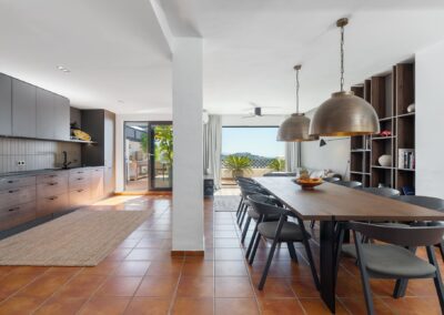 Casa-Vista-Divina_Main-floor_living-room