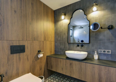 Casa-Vista-Divina_Main-floor_master-bedroom-bathroom