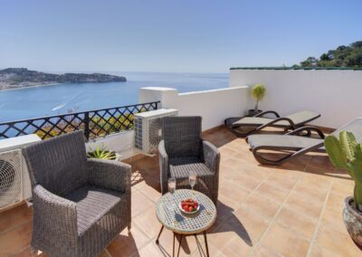 Casa-Vista-Divina_Tower-floor_balcony