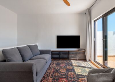 Casa-Vista-Divina_Tower-floor_lounge-room